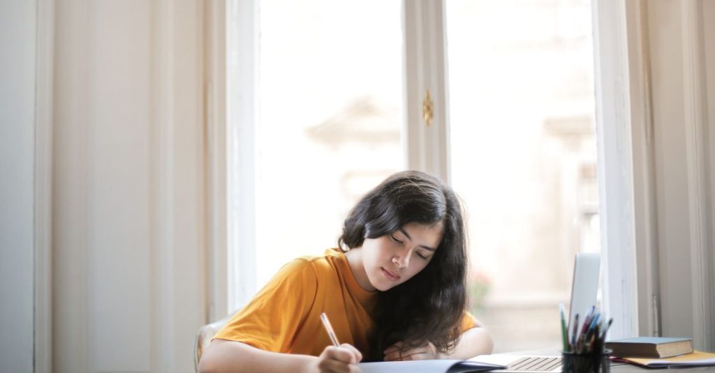 IB Reassures Students as TOK Requirements Remain Stable for 2026 Session