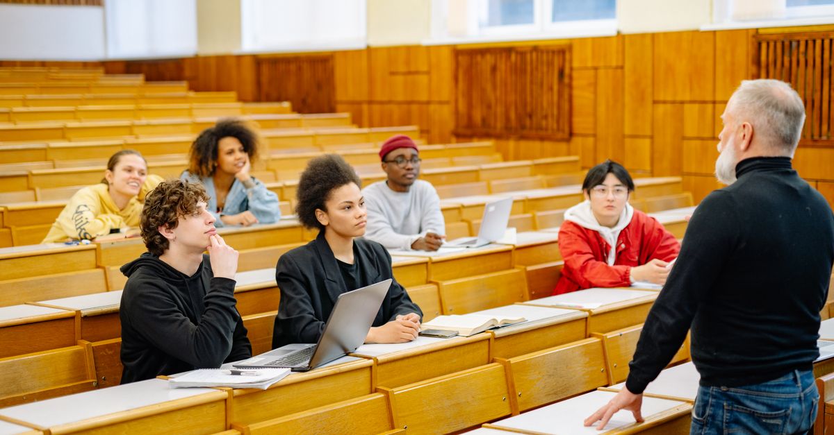 Phoenix Talks Highlights How IB Students Turn Learning into Impact